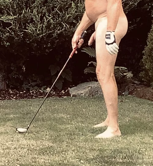 It’s getting to cold to play golf naked (M)64
