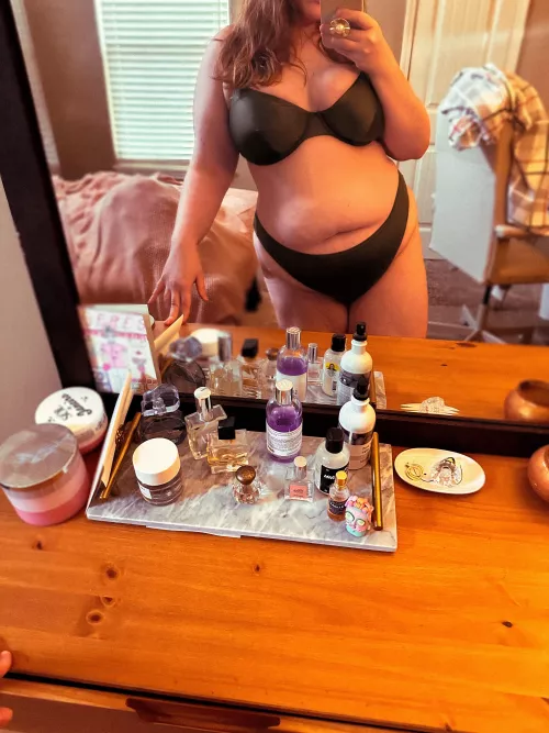 just here for attention and validation to fuel my praise kink