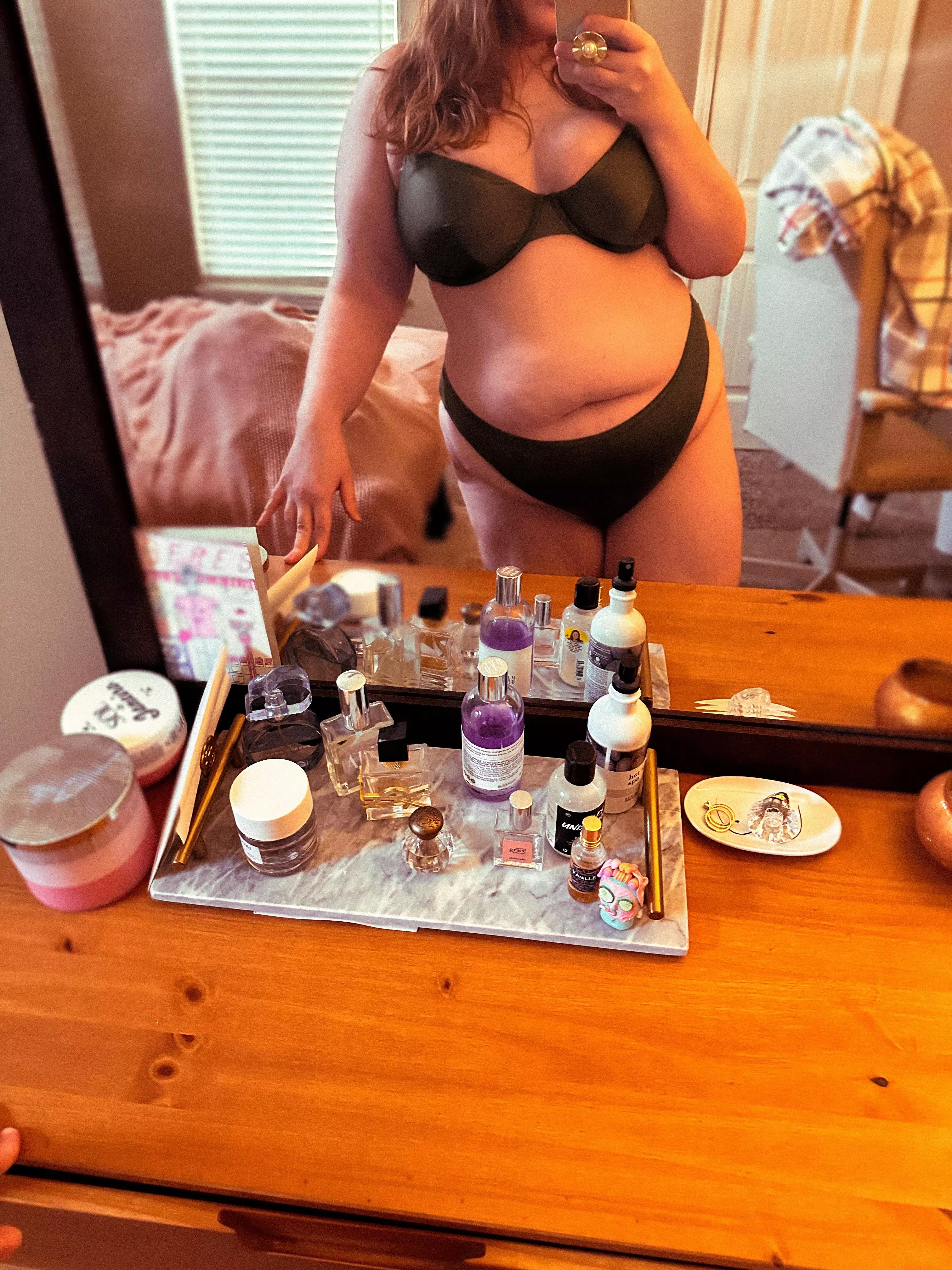 just here for attention and validation to fuel my praise kink