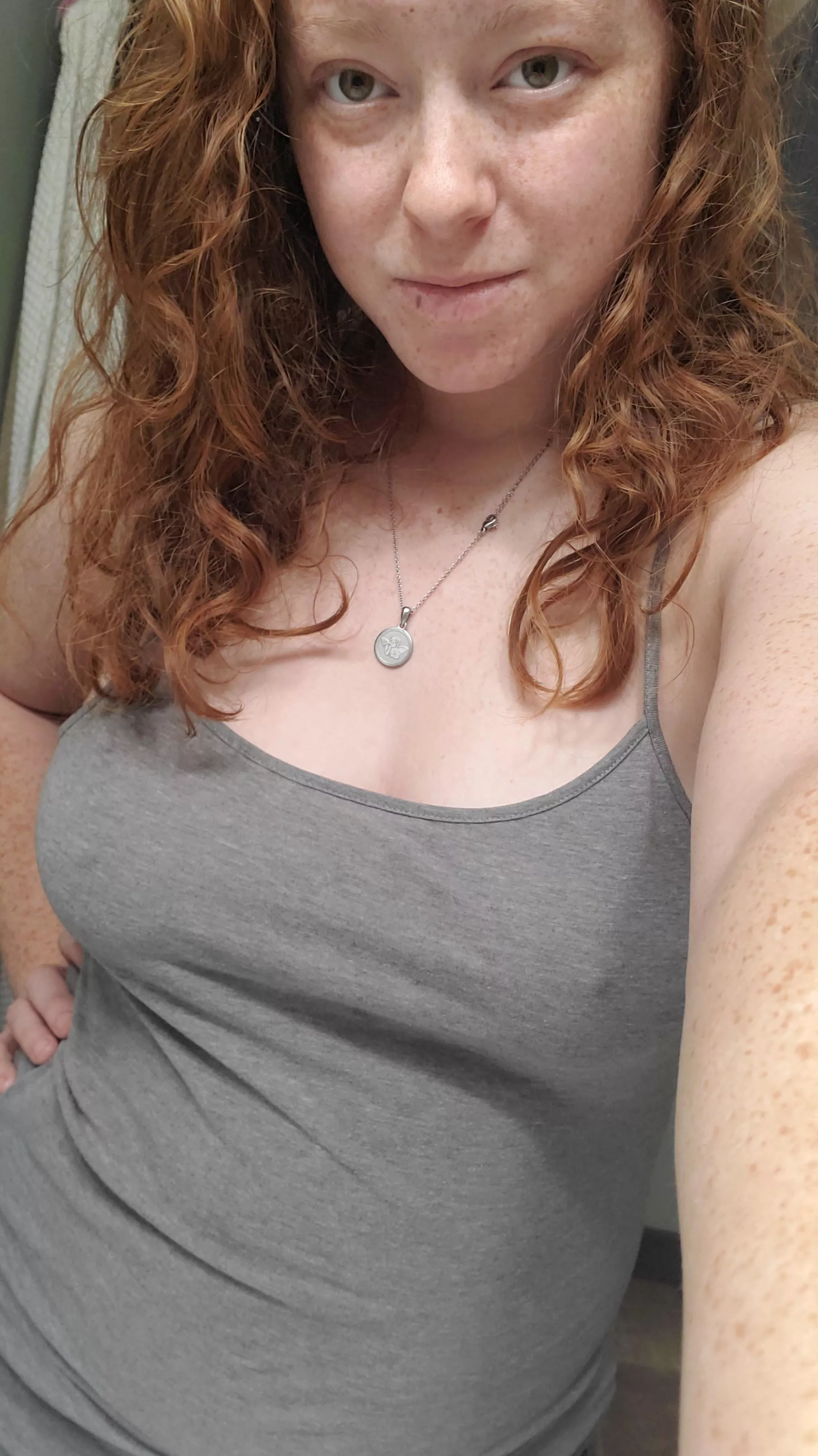 Just woke up. Goodmorninggg. 🥰