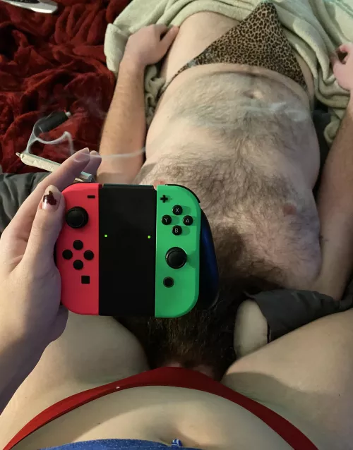 Lay down and pleasure me while I ignore you and play Zelda 🤭👠🎮