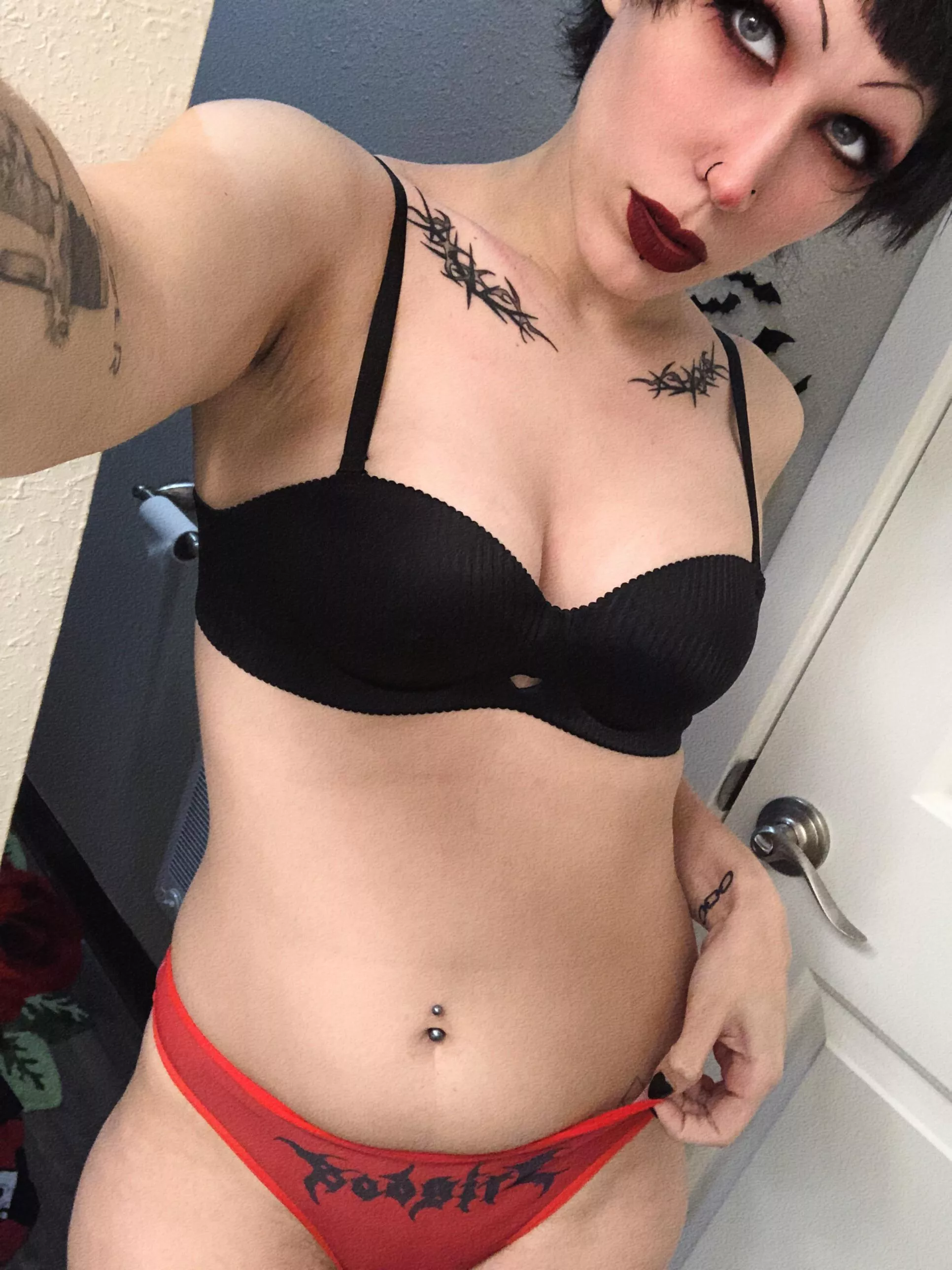 Like my new collar bone tats?