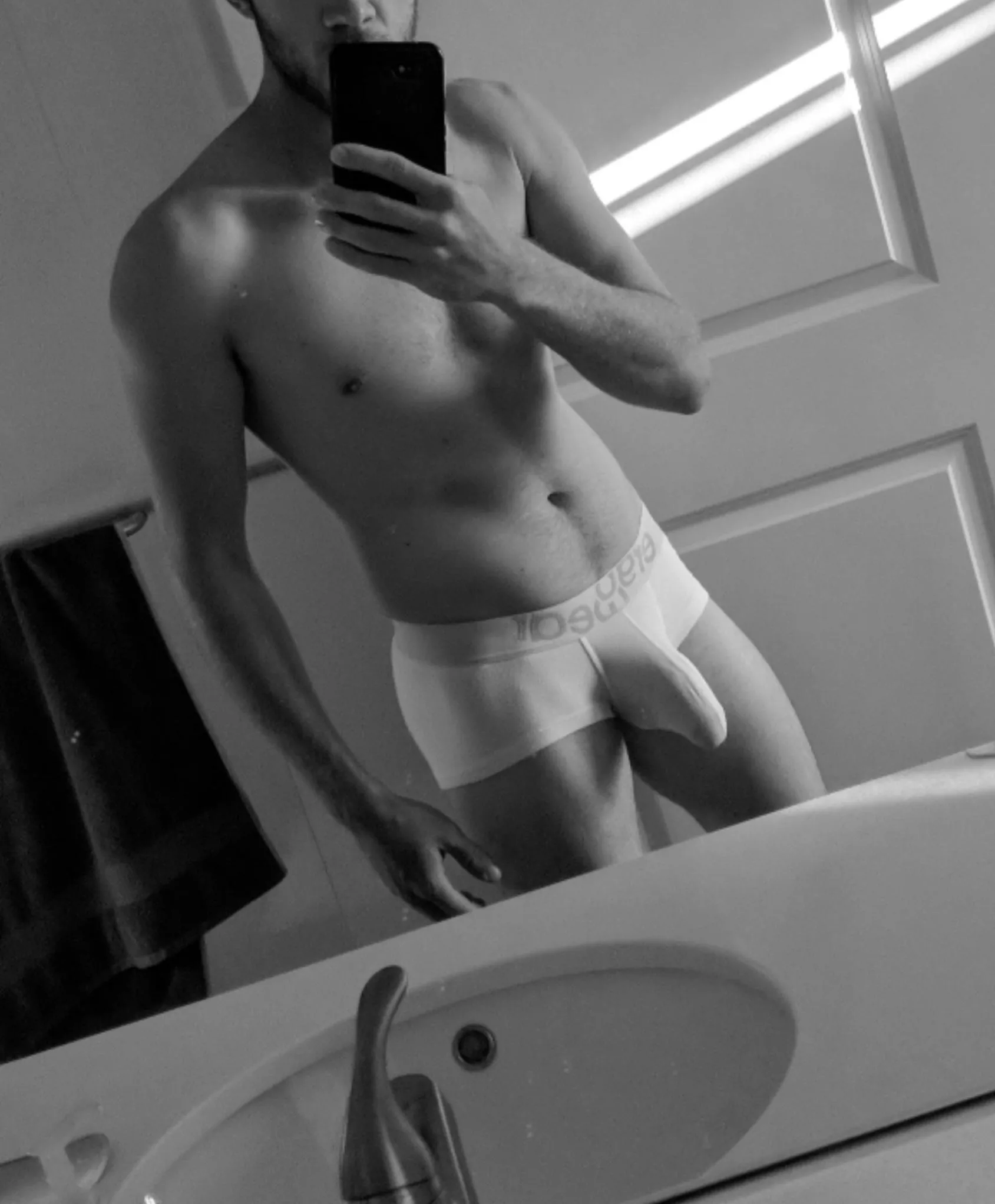 Morning lighting + Ergowear