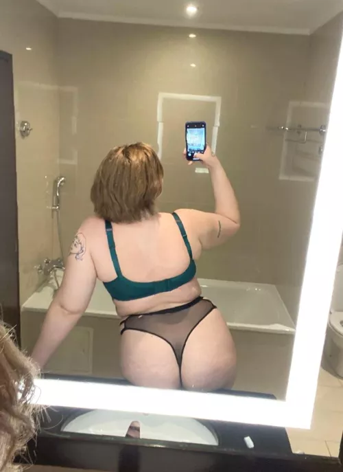 My ass would look better covered by your handprints