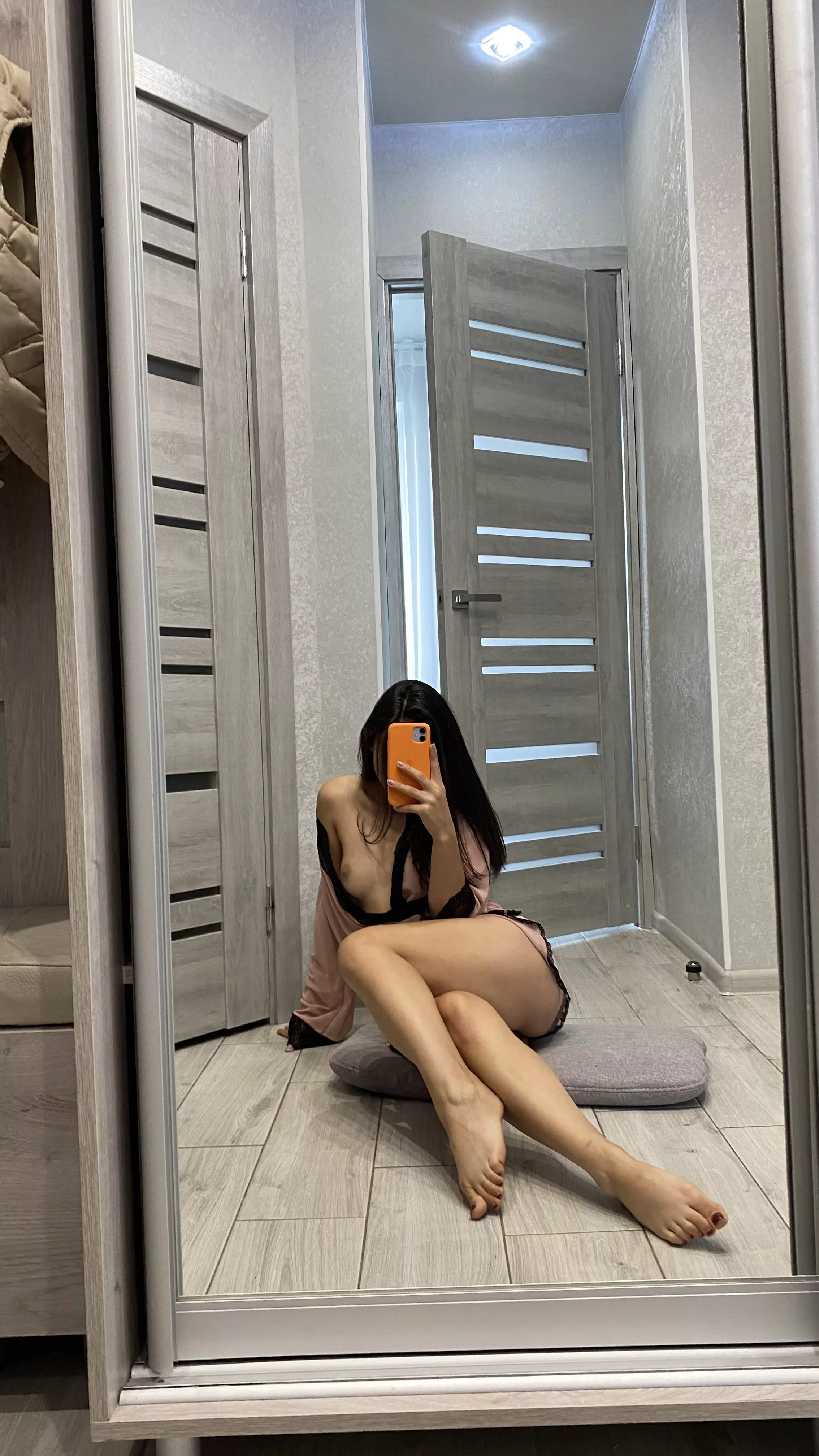 My narrow waist and spreaded legs look so vulnerable