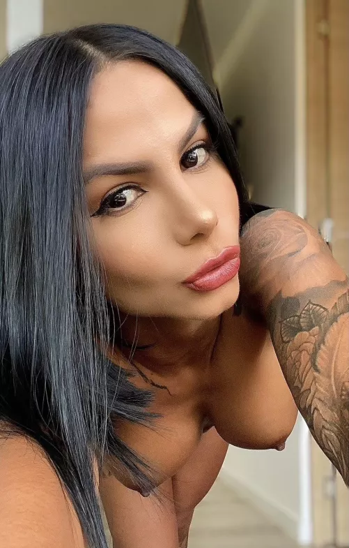 My tits would look so much better with your handprints on it.