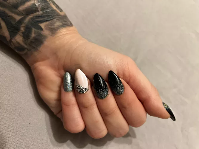 New nails 🥰