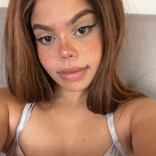 Play connect the dots on my face 💦