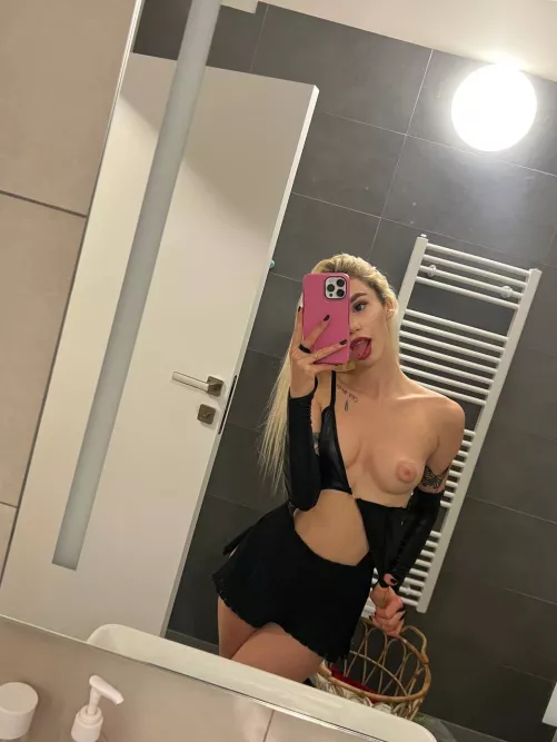 Second photo from my Uni toalete