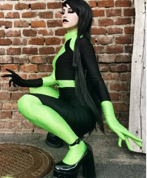 Shego dropping it low & ready to throw it back 😈 [Kim Possible] [OC]