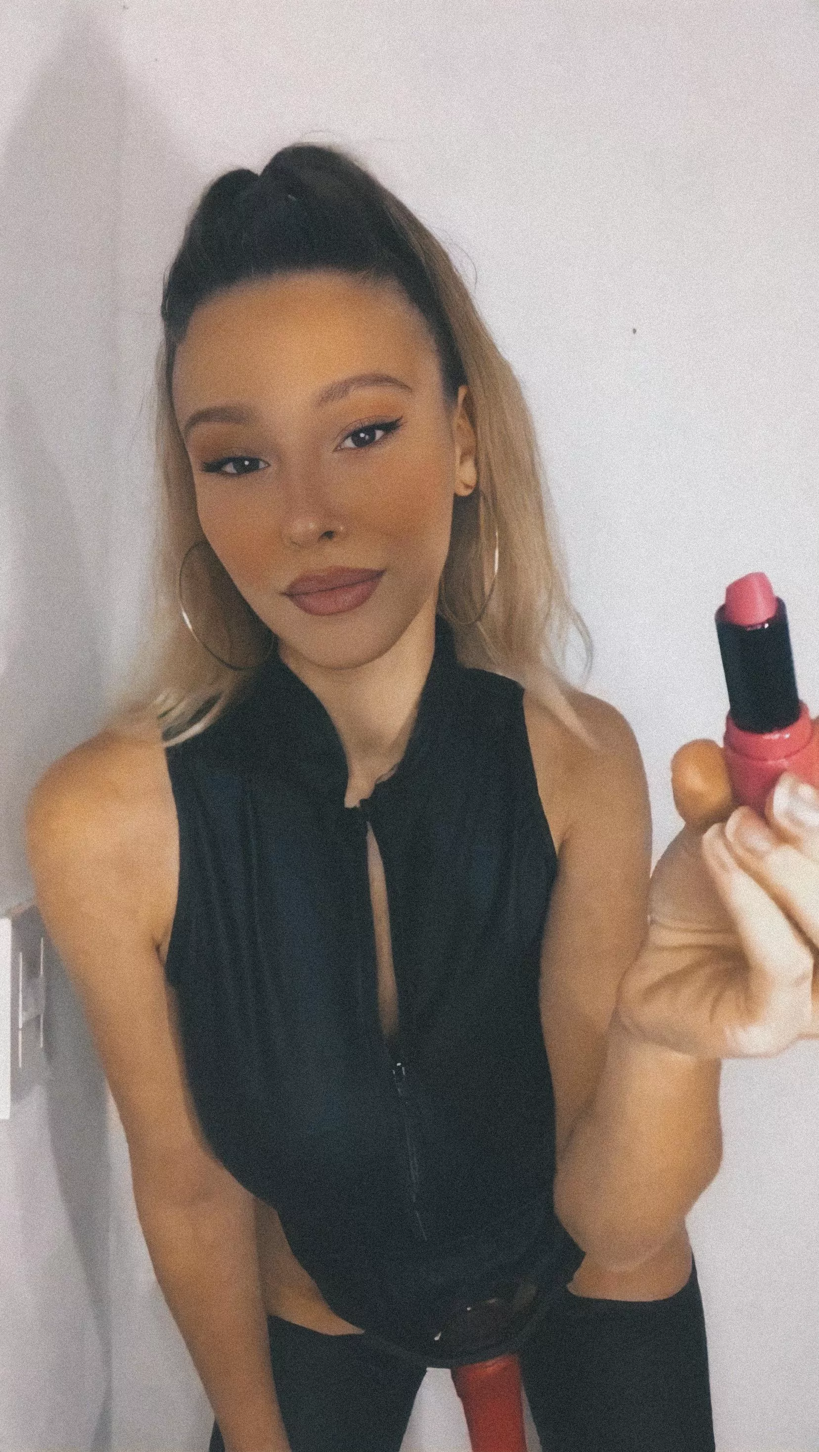 This color will look so good on your lips.