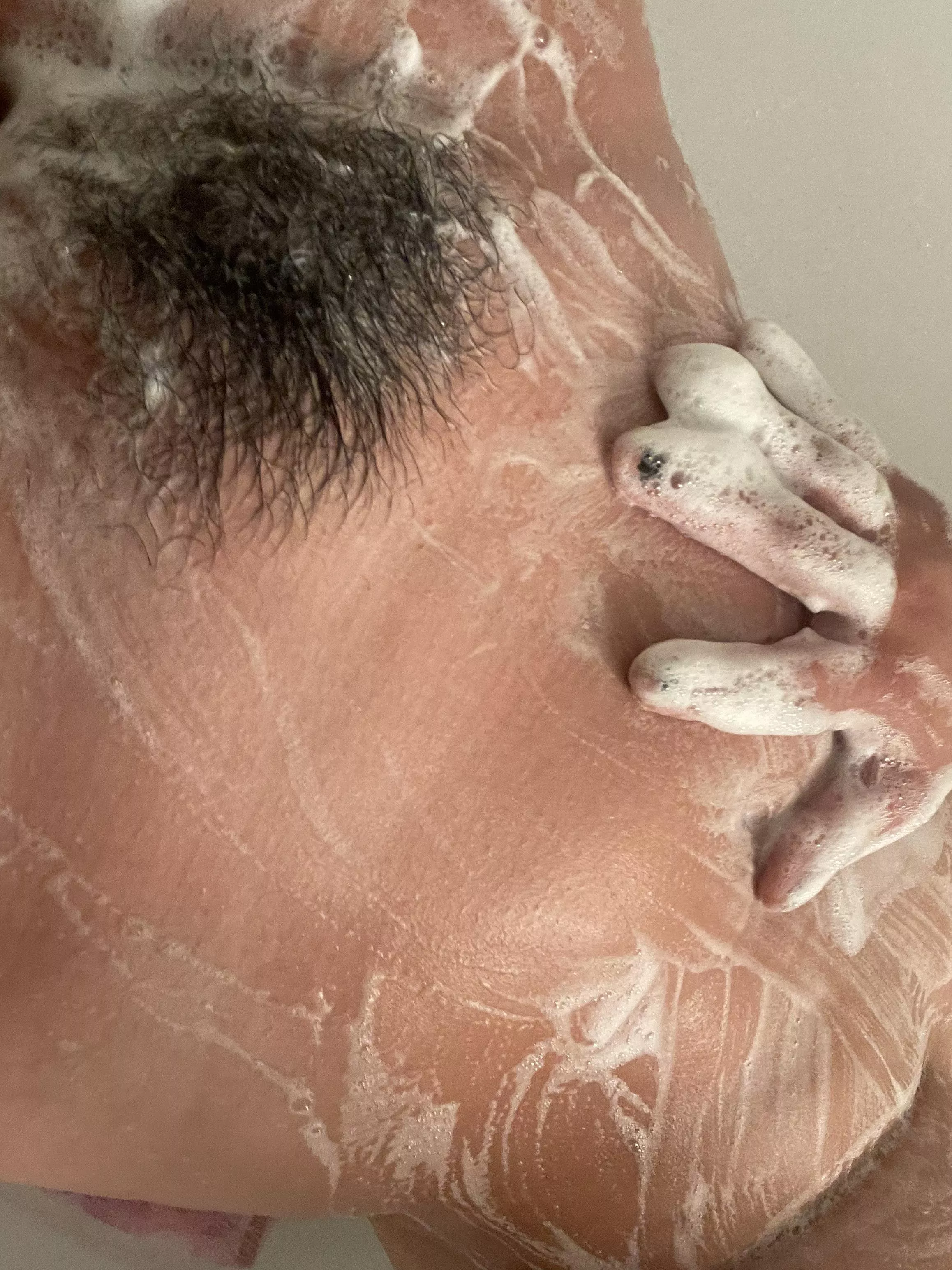 Wanna give me a hand?💦 🧼 😜