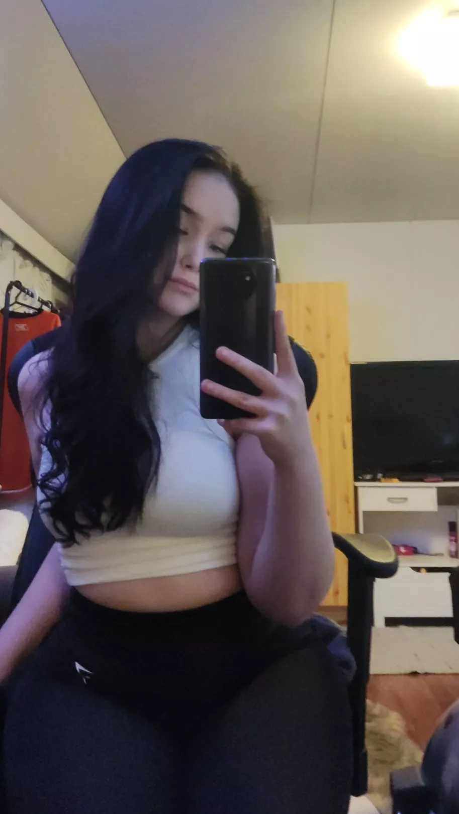 White croptop