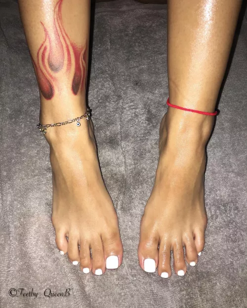 WhiteToes Wednesday 🥰👣🥵