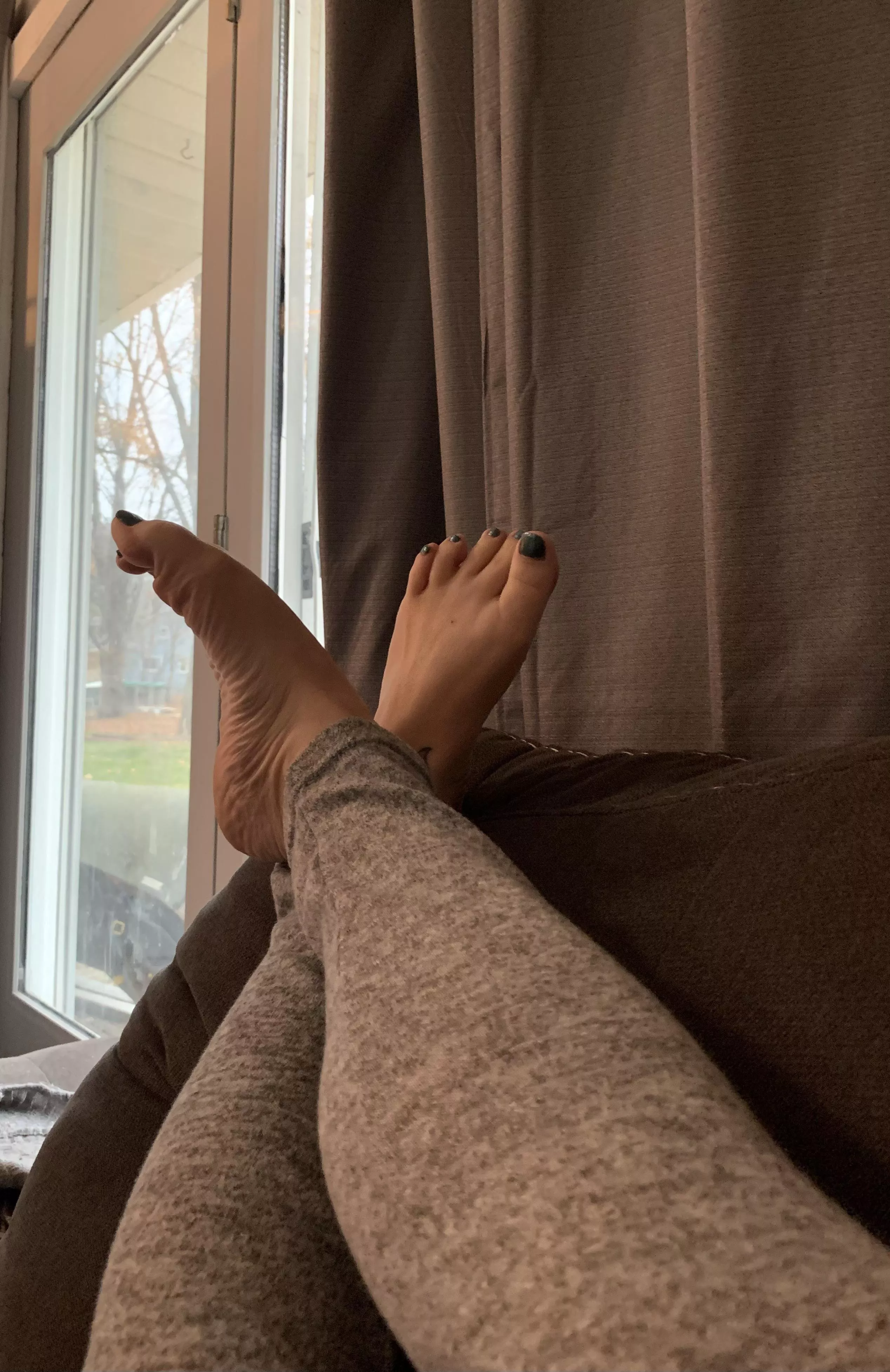 Who wants to be my slave ?