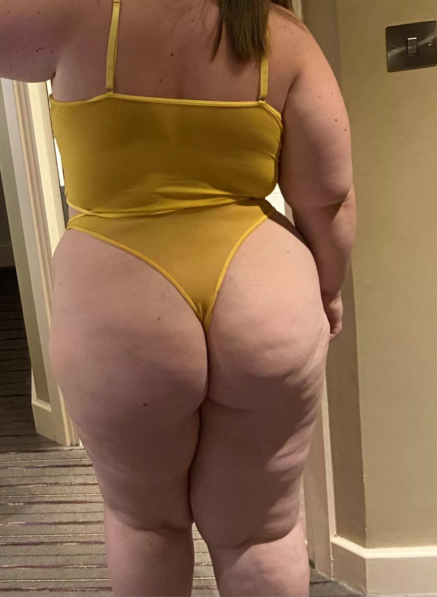 With an ass this big, cellulite is guaranteed 😝