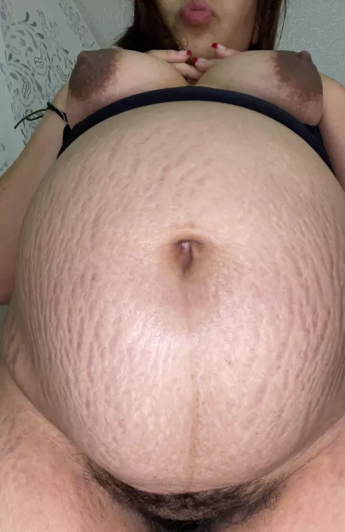 Worship mommy’s growing belly and bush 💦