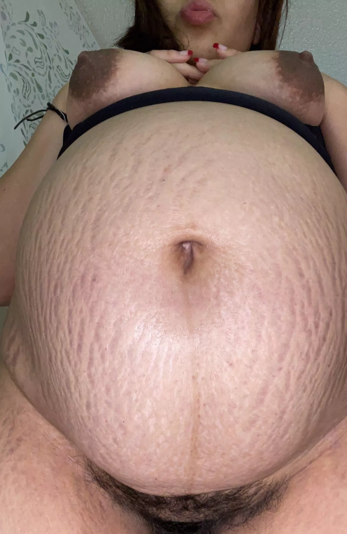 Worship mommy’s growing belly and bush 💦