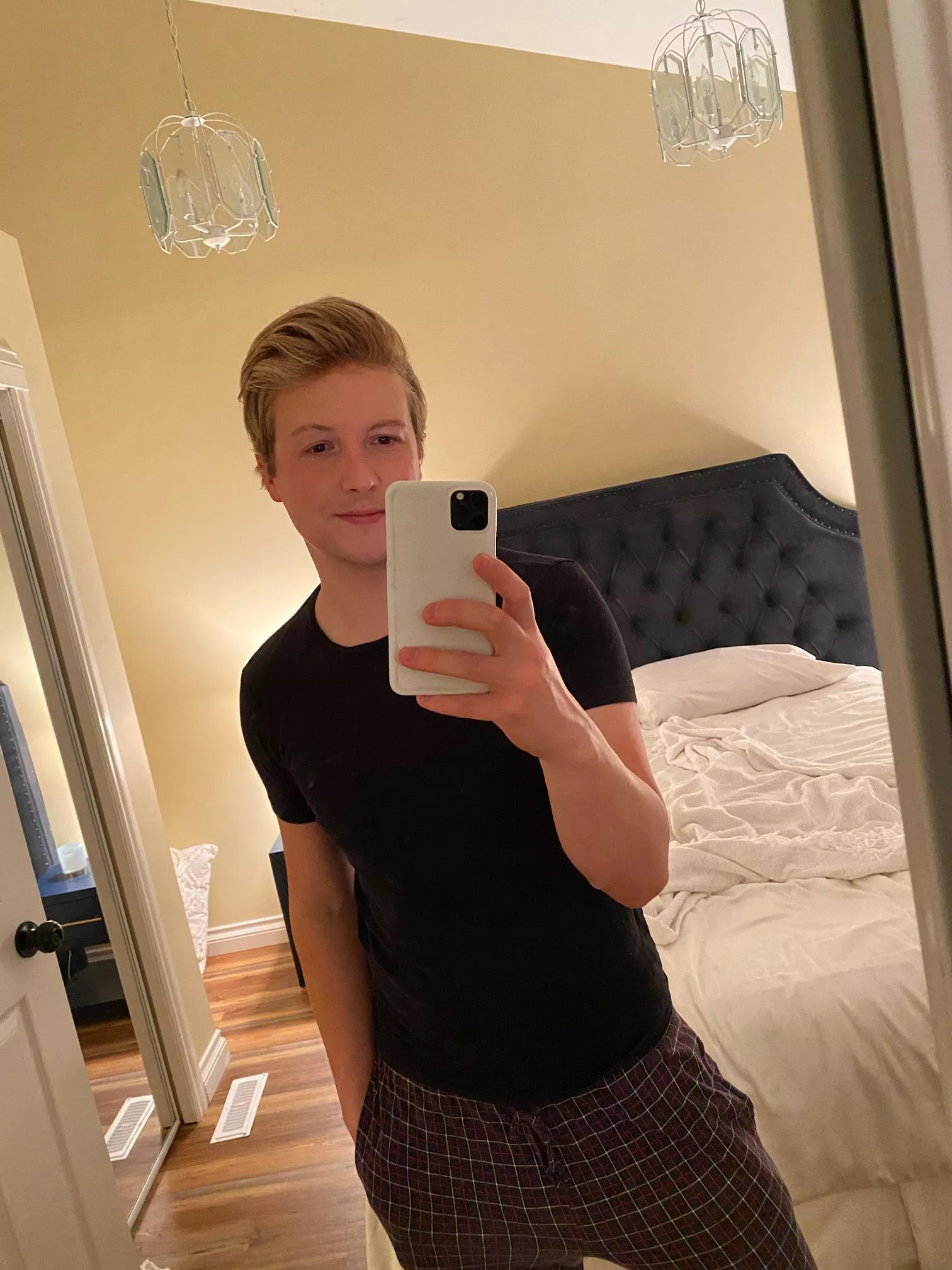 Would you bring me coffee 🤗☕