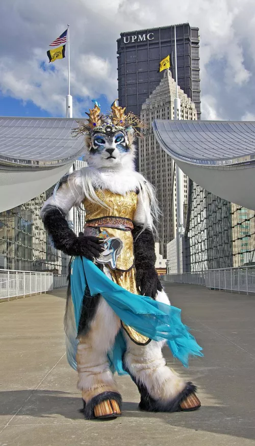 Xixin at Anthrocon 2013