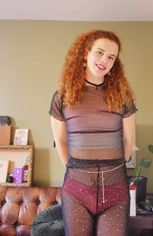 10 likes and I wear this outfit to the grocery store. 😏