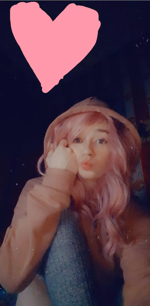 <3 (old camera lol) ((also I can’t draw hearts 💕))