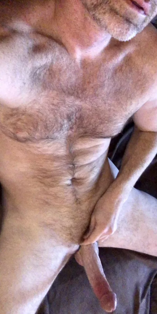 [41] Just a horny daddy whose home alone. Come over?