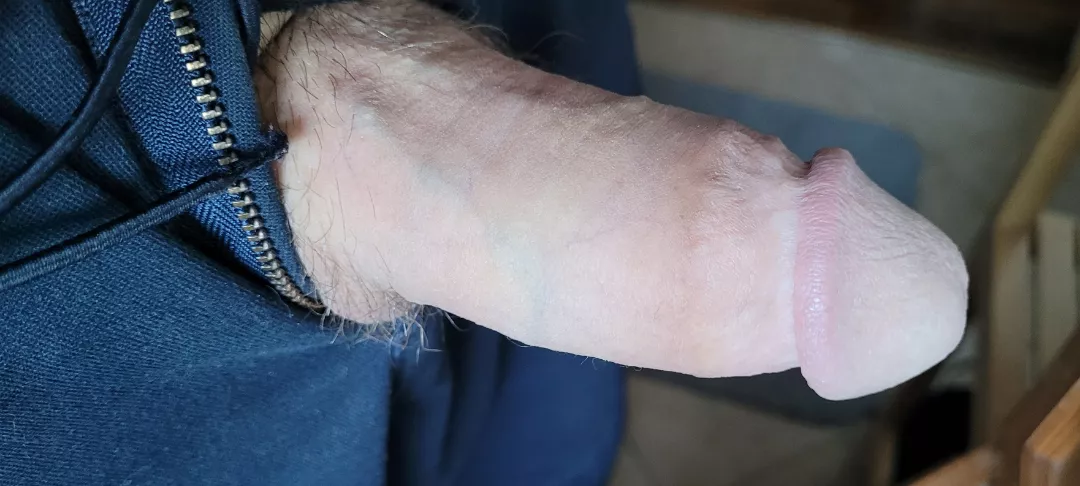 A little horny at work today