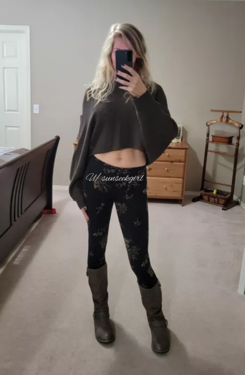 A mom off to run errands. F52