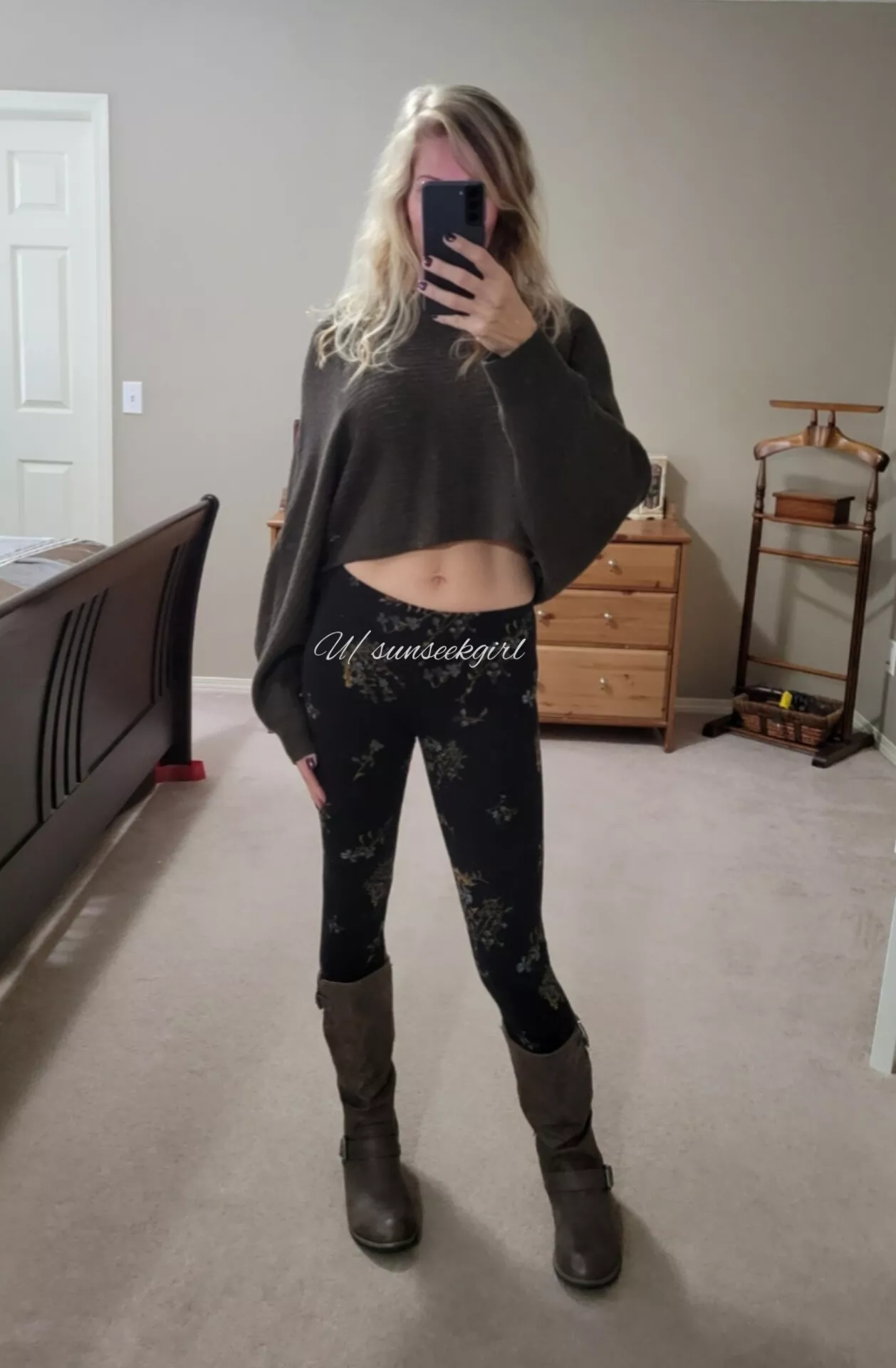 A mom off to run errands. F52