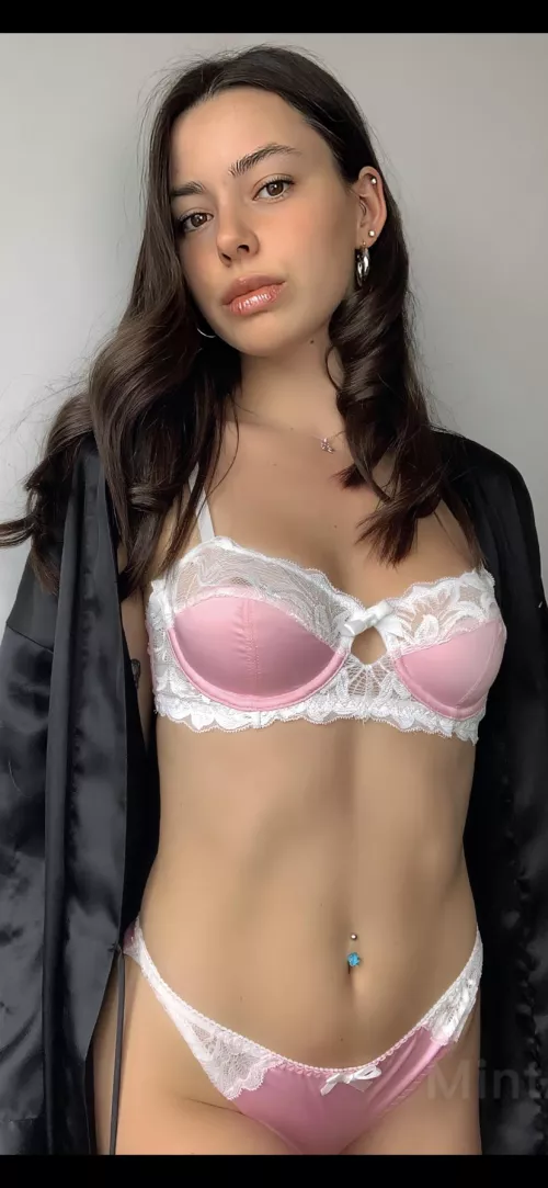 Beautiful Ludo Valentina