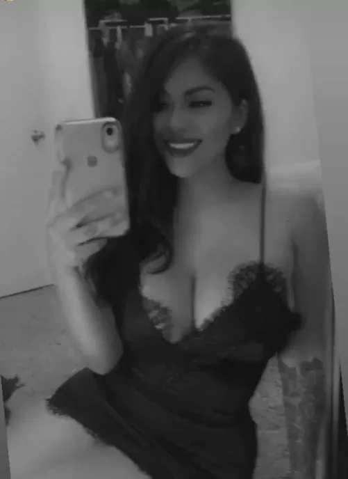 Brand new month full of opportunities for you.you twitched as soon as you saw Me,I make you weak. Making those pindicks throb with excitement. Approach tribute ready for my sessions today!