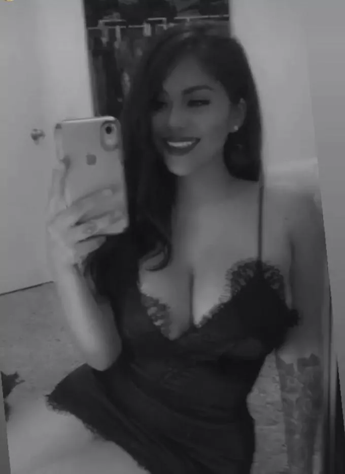 Brand new month full of opportunities for you.you twitched as soon as you saw Me,I make you weak. Making those pindicks throb with excitement. Approach tribute ready for my sessions today!