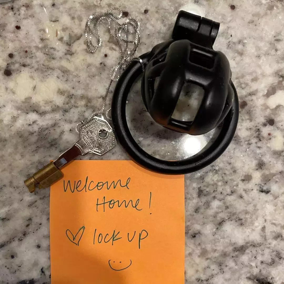 Can I be your keyholder?🌺