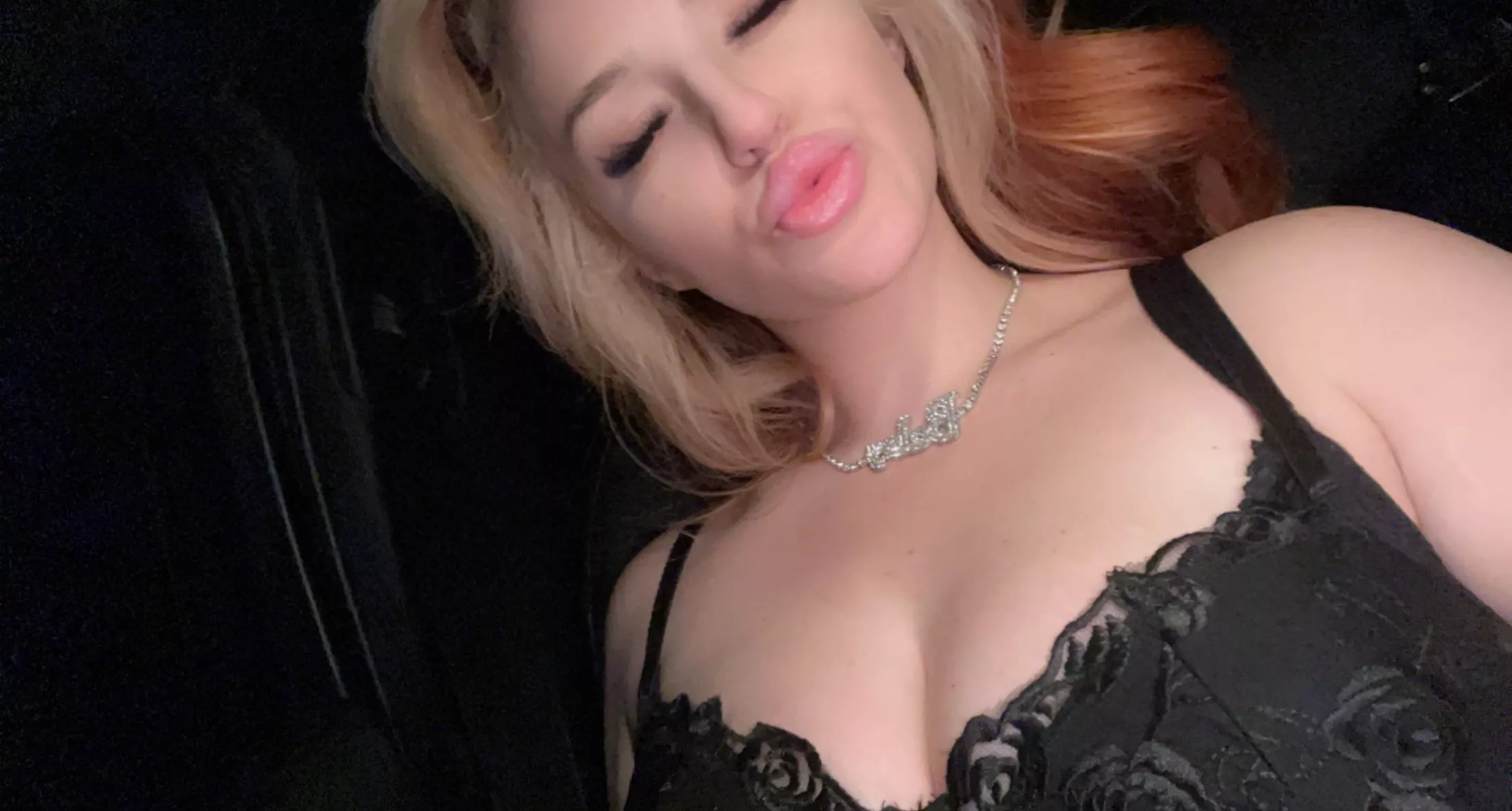 Come smoke a blunt with me👉👈