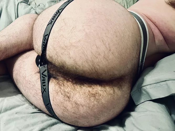 comment if you’d spoon me at night then wake me up being inside me? 🖤🥵