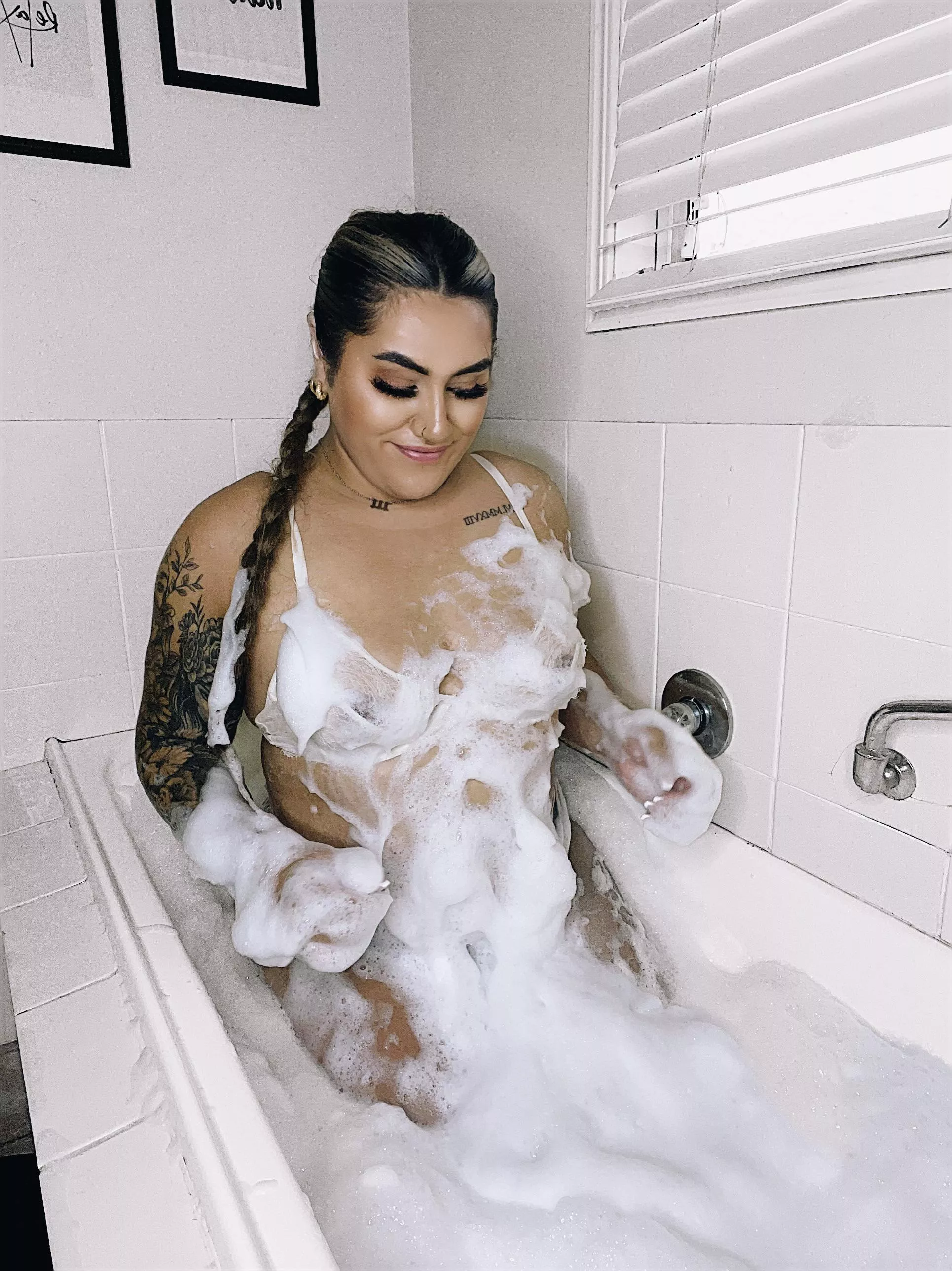 Cum join me in the tub