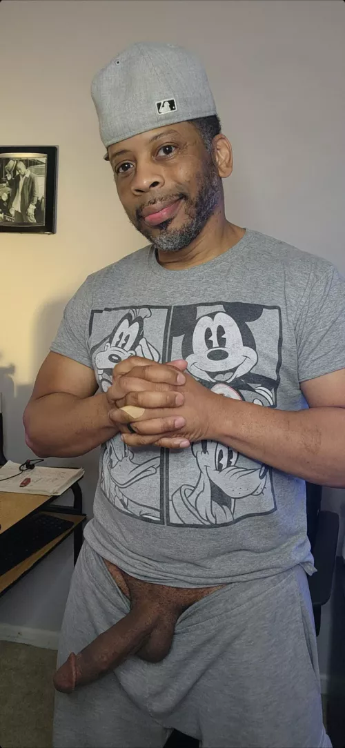 Does it look heavy? (50)