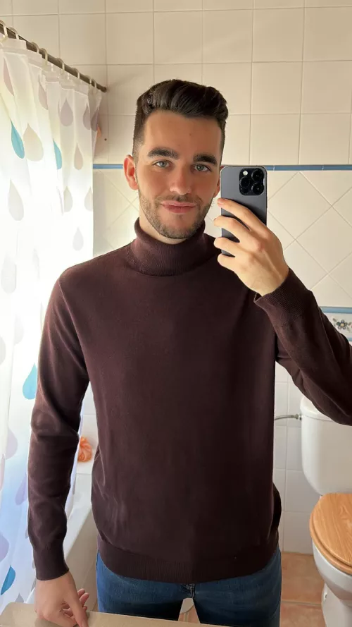 First time wearing a turtleneck