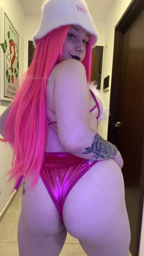 Gamer gf at your service