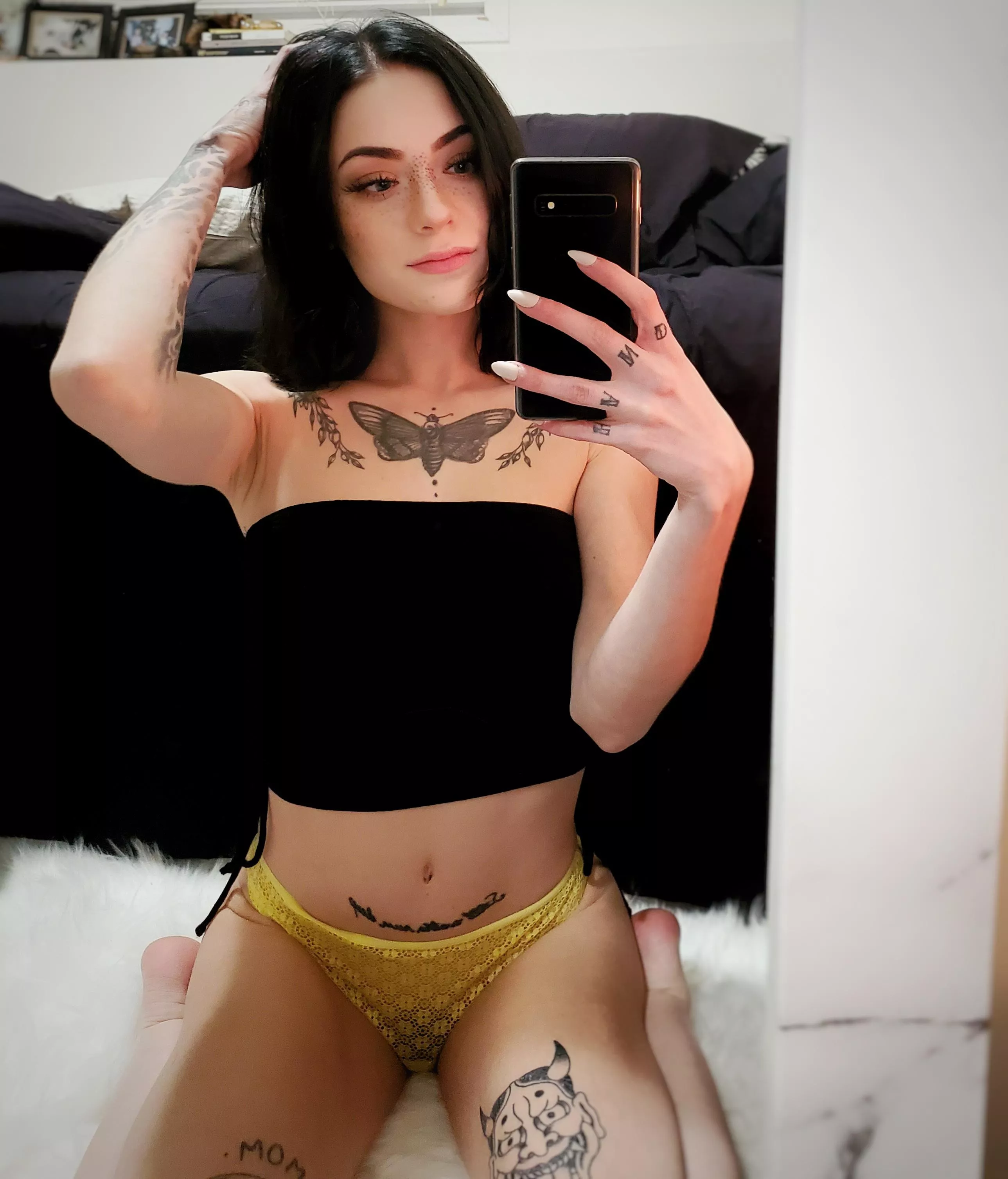 How do I look in yellow?