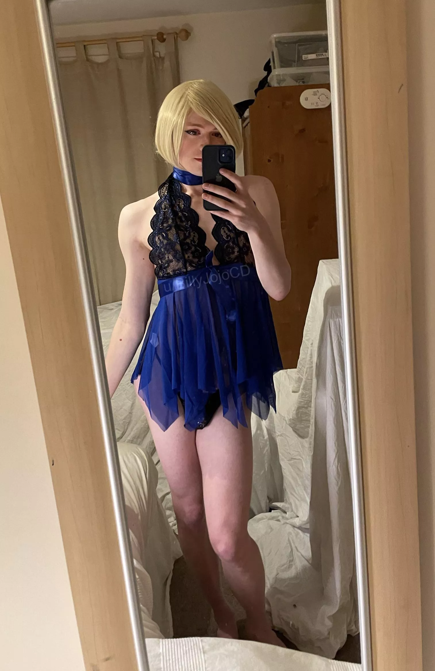 How’s my new lingerie look 💙