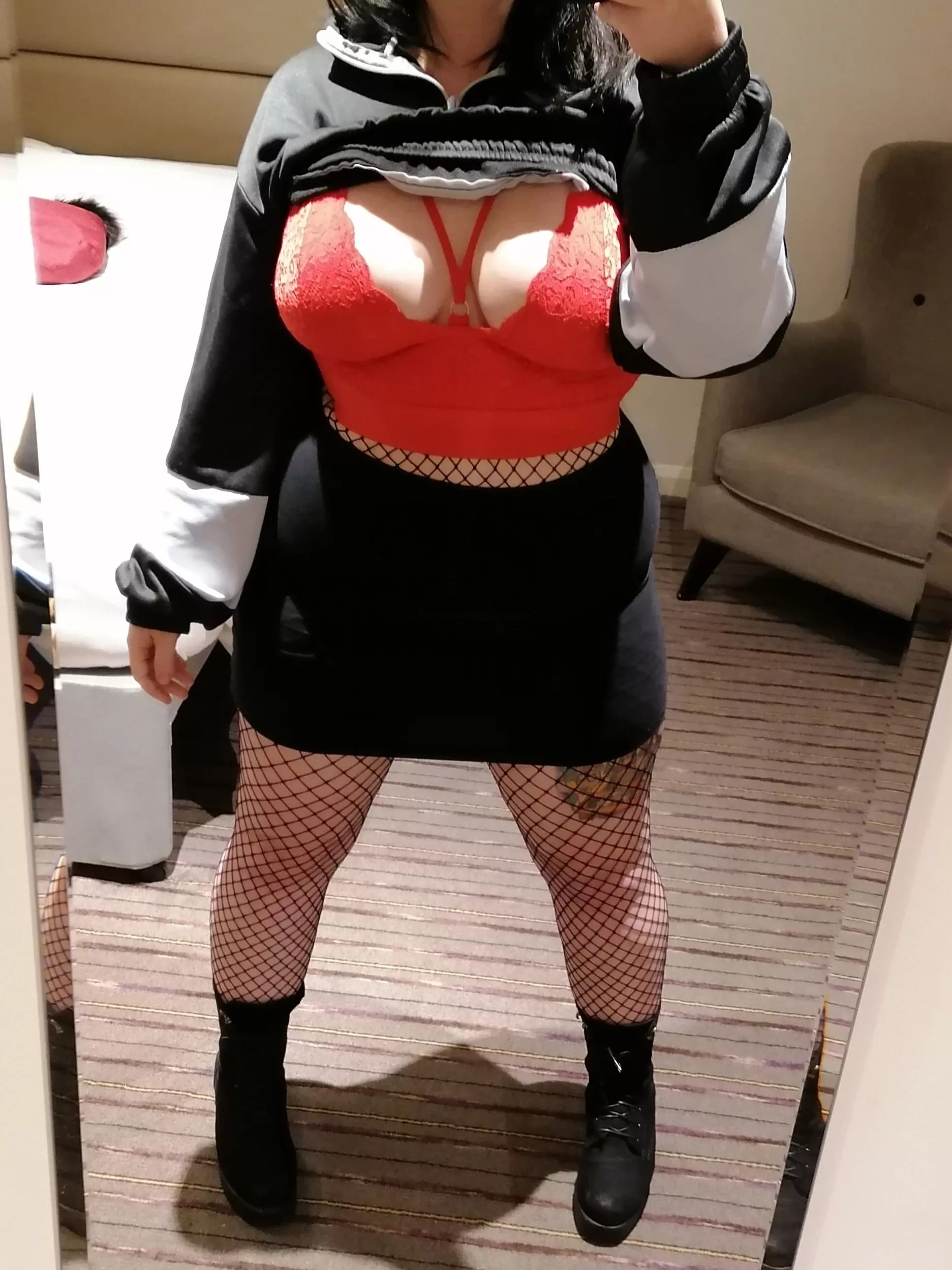 I love my fishnets 💕