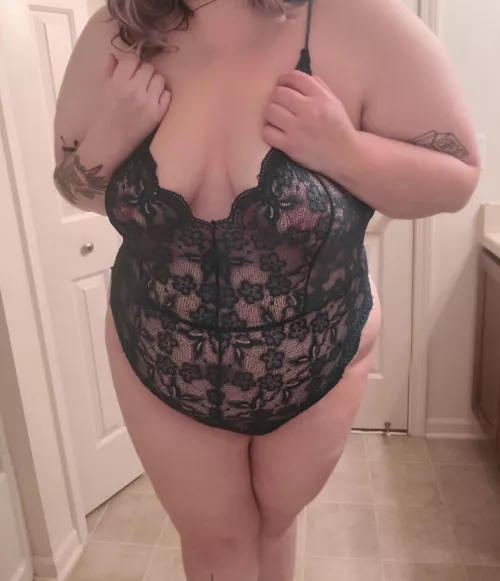 🎶🎶I wanna fuck you like an animal I wanna feel you from the inside🎶🎶