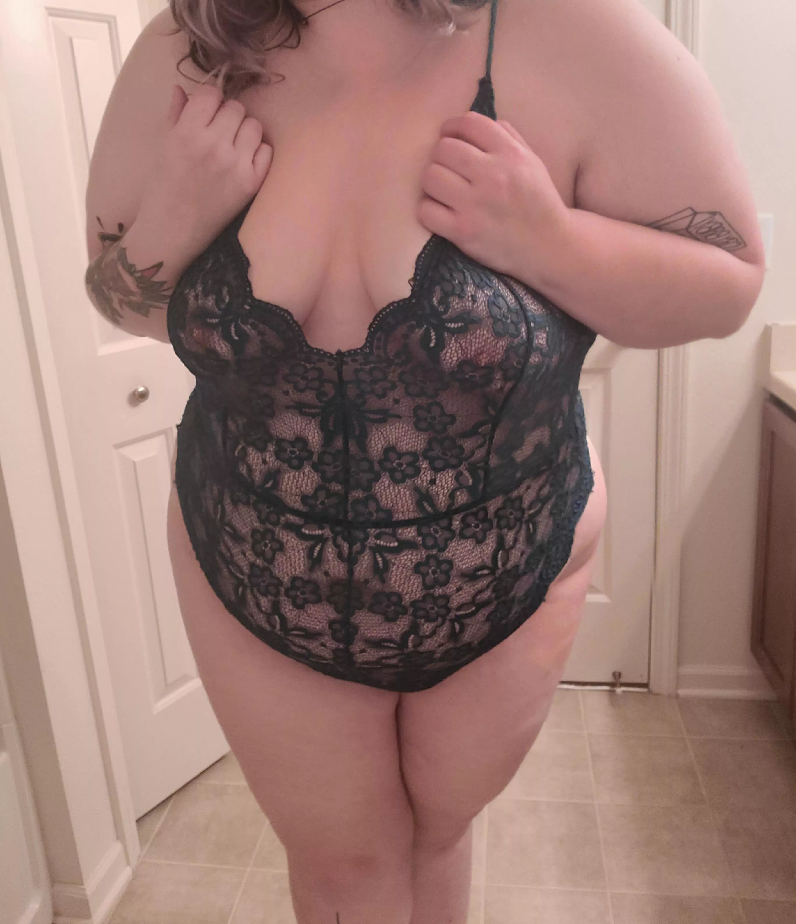 🎶🎶I wanna fuck you like an animal I wanna feel you from the inside🎶🎶