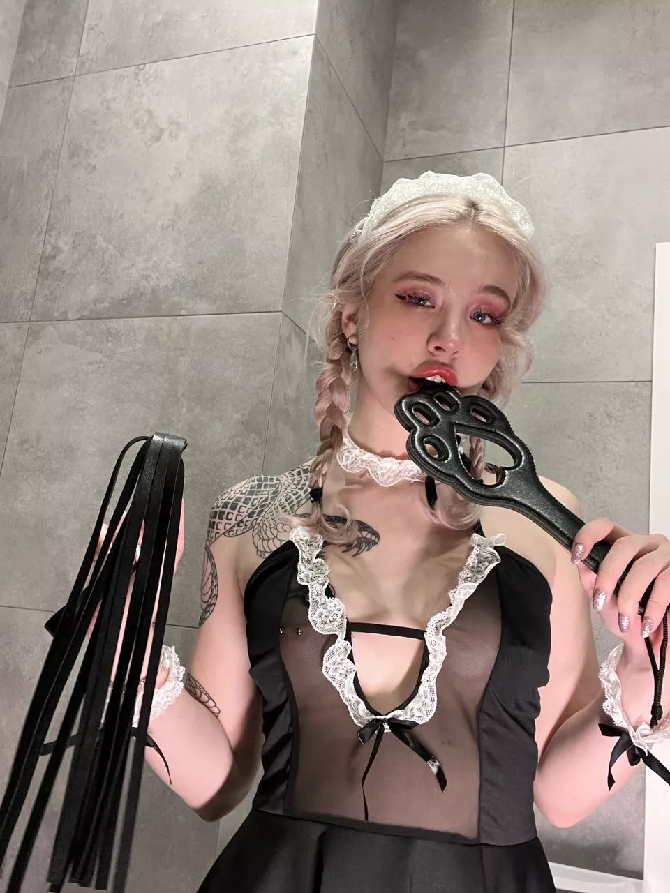 I want to be spanked by one of the [F]