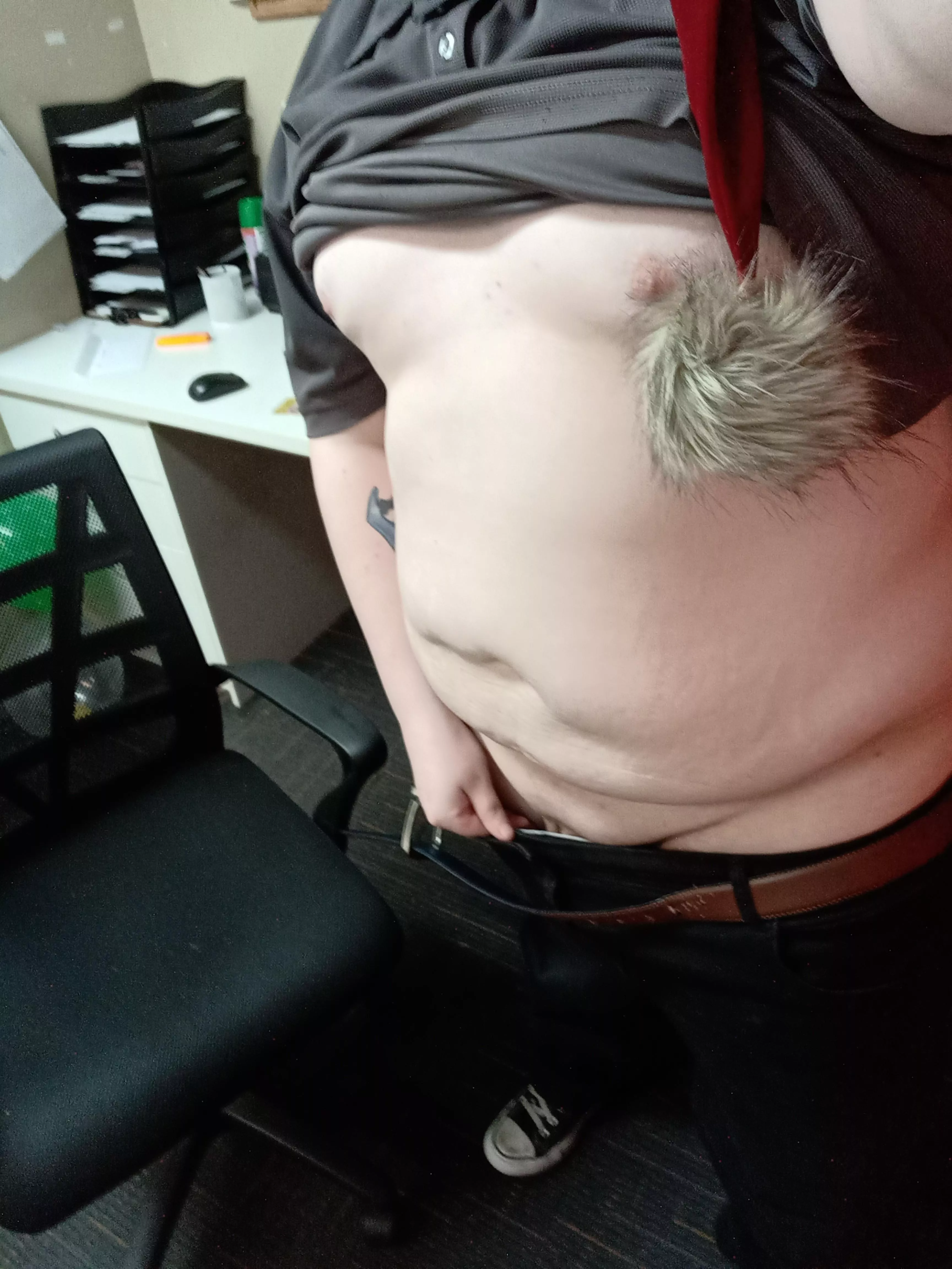 In view of customers, almost got caught! 😜