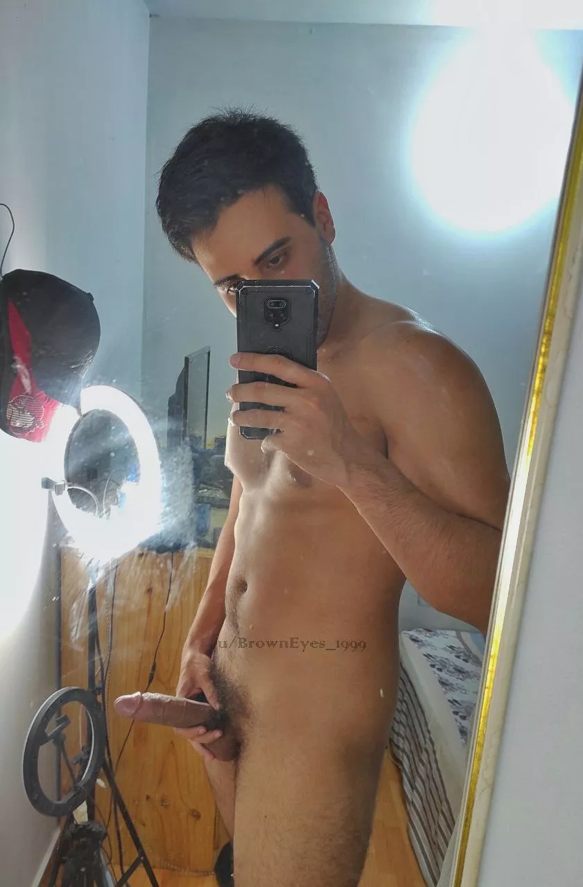 Lend me your mouth 👅