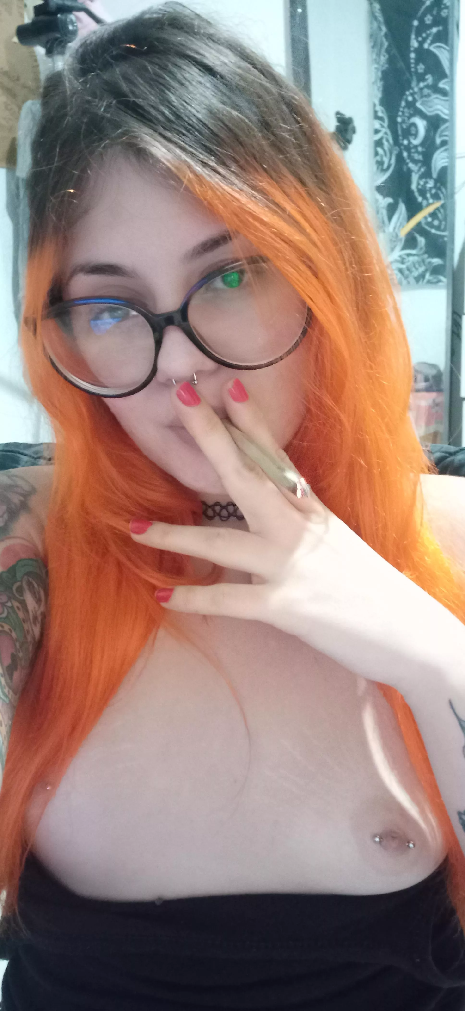 Let me pass the smoke into your mouth