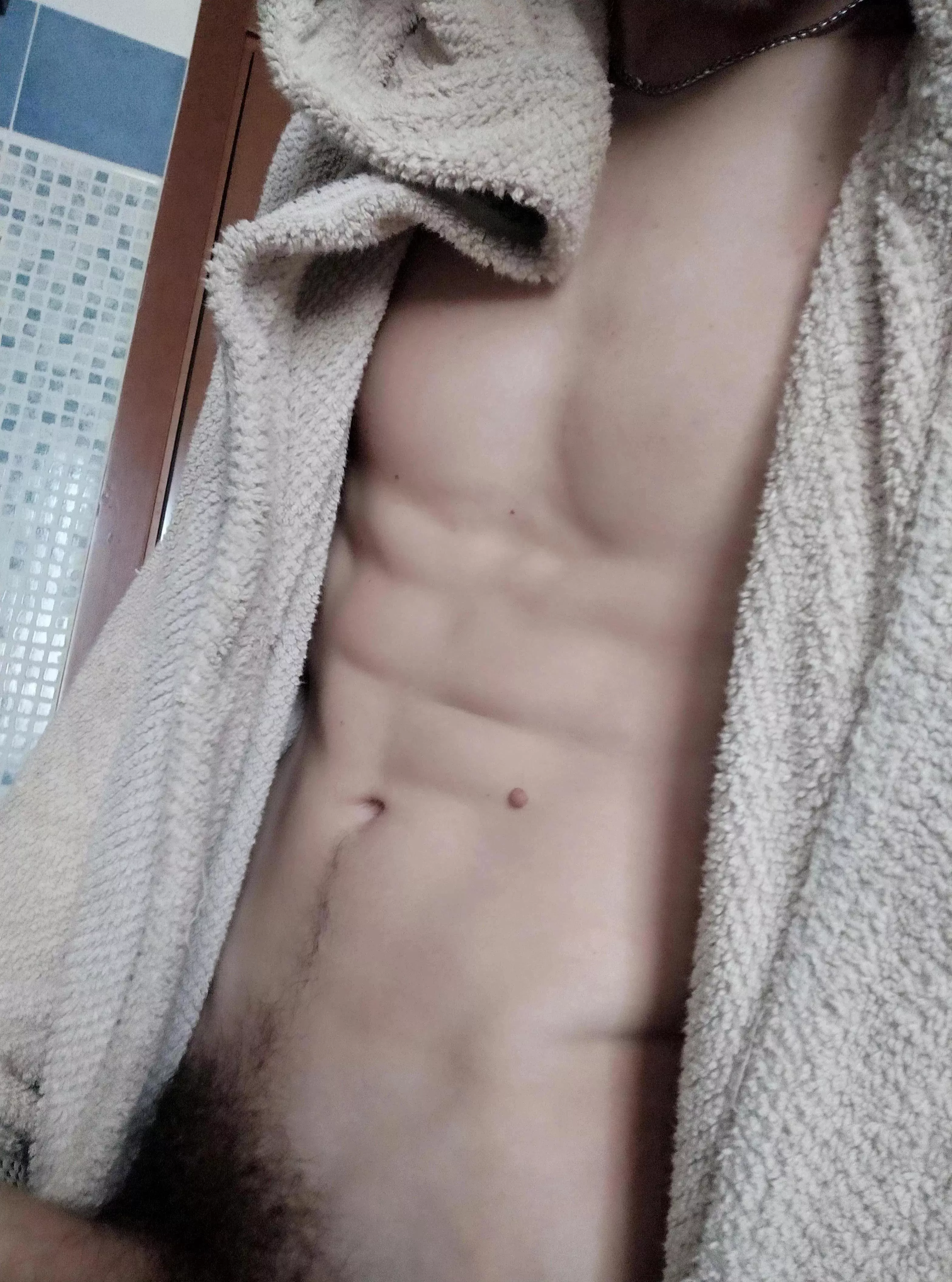 (M) After shower... girls what do u think???